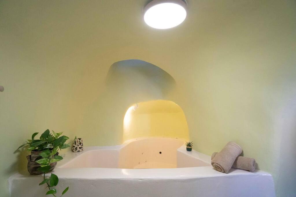 Santorini Oasis- Cave House Villa Firá Buitenkant foto